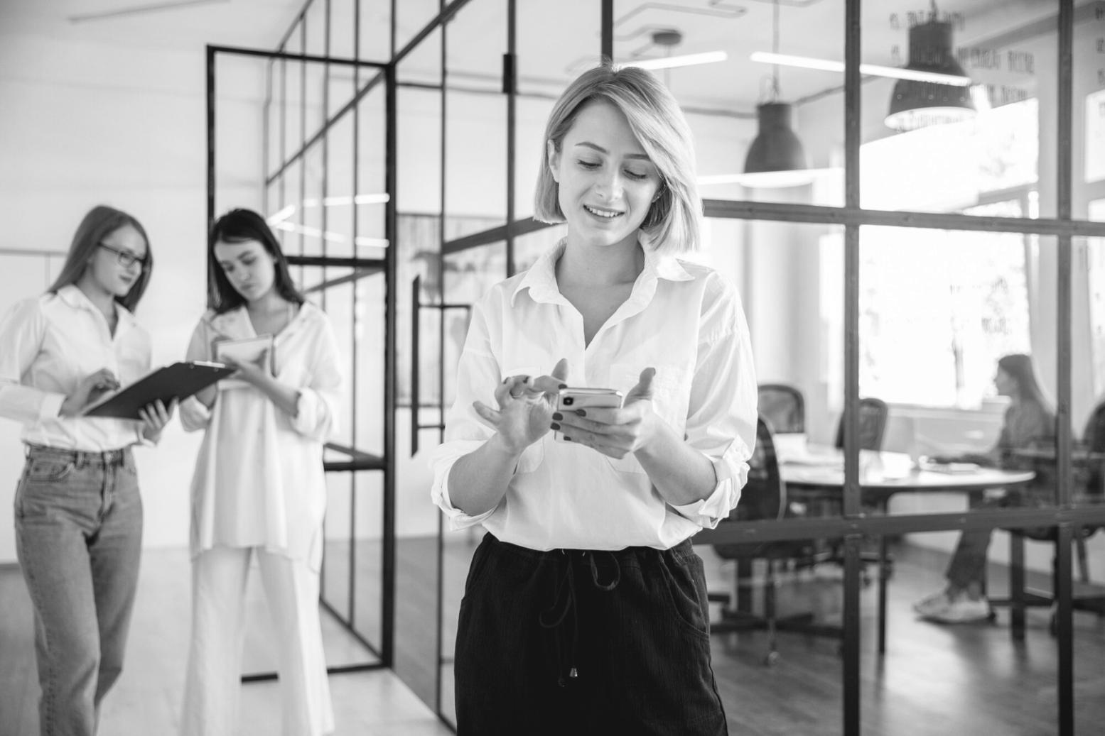 Команда обсуждает подготовительные этапы программы развития